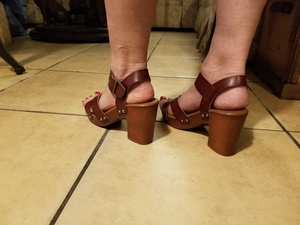 brown-thick-strappy-sandals-_28729.jpg